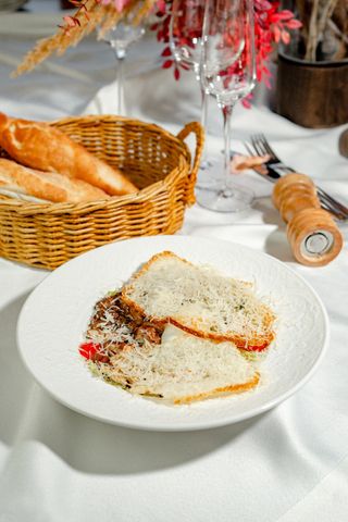 Салат Цезарь с курицей