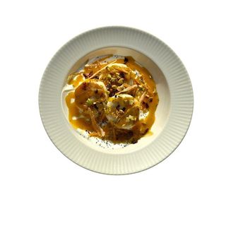 Сирники з пюре манго та йогуртом