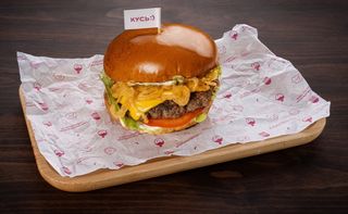 Бургер Фірмовий з яловичиною