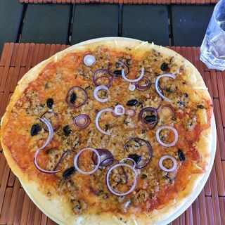 Pinsa Tunaveg Cipolle Olive