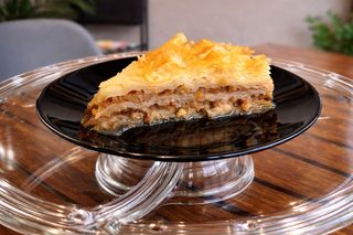 Домашна баклава с орехи