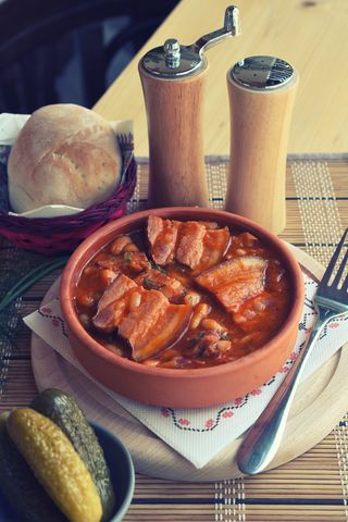 Fasole scăzută cu afumătură