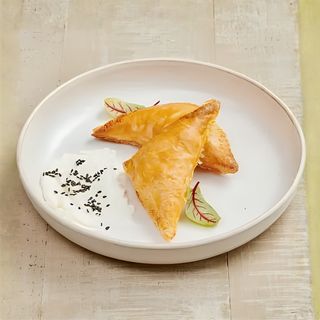 Треуголки с семгой