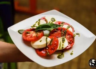 Салата Капрезе (350г)