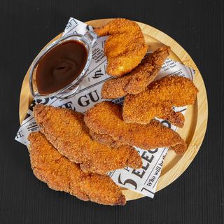 Finger De Pollo Crujiente Con Salsa BBQ