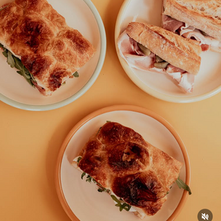 Sandwich Rústica com mortadela italiana 