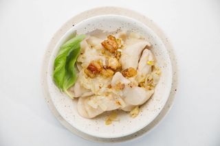 Вареники з картоплею, шкварками та сметаною (250/100г)