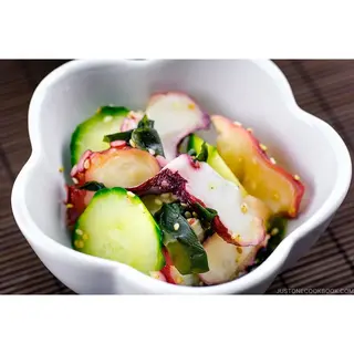 Tako Salad