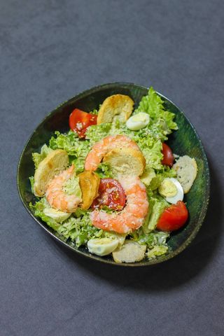 Салат Цезар з креветками (300г)