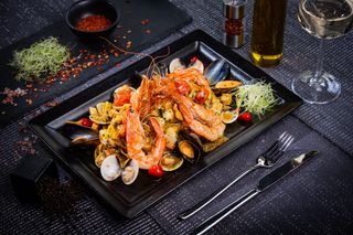 Tagliatelle cu fructe de mare