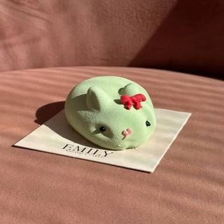 Зайчик фісташковий