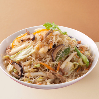 Fideos Fritos con Tres Delicias