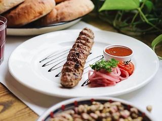 Люля із телятини з фісташками (150/70/30)