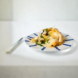 Сметаново пиле в палачинка (400г)