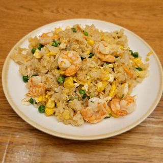 ARROZ FRITO CON GAMBAS 