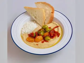 Хомус з бринзою та овочами (200g)