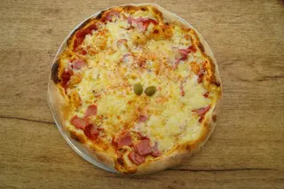 Pizza Vesuvio