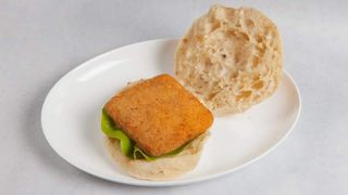 Pohovani kačkavalj u lepinji 200g