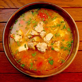 ciorbă  borș de cocoș cu zdrențe de ou  