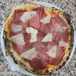 Bresaola con scaglie