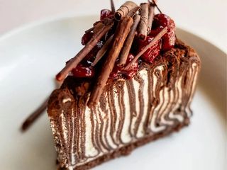 Tort de ciocolată cu vișină