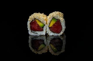 Uramaki De Atún Y Alga Frita (8 Uds.)