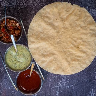 Papadoms And Sauces