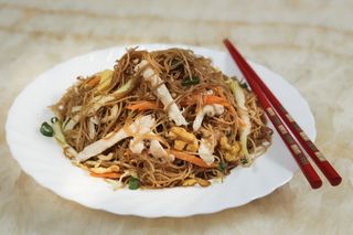 Paste de orez cu pui