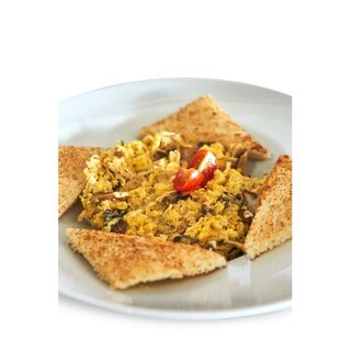 Revuelto de pollo y champiñones