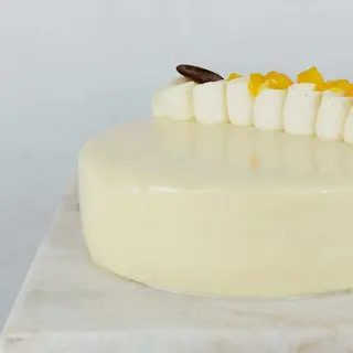 Tarta de chocolate blanco y mango