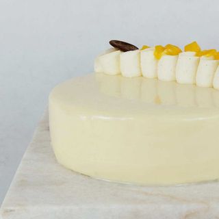 Tarta de chocolate blanco y mango