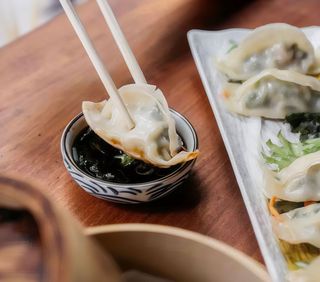 Gyoza De Langostino Con Cebollino ( 6 Uds.)