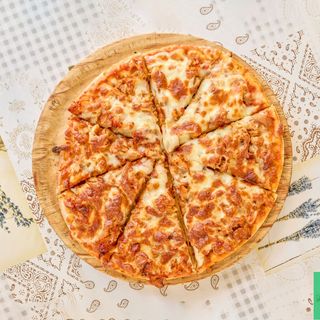 Pizza De Atún (28 Cm.)