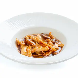 190. Pollo con funghi e bambù
