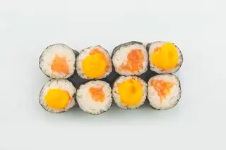 Макі рол з лососем  (130г/8шт)