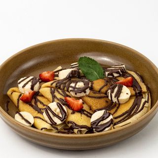 Блины с бананом и шоколадным кремом