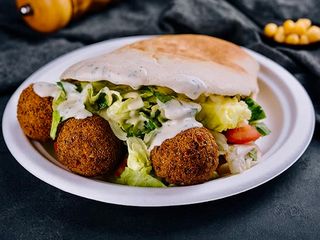 Falafel pita