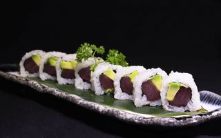 37.Tuna rolls 8 peças 