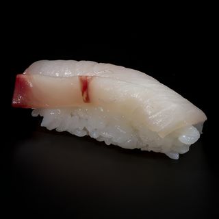 Nigiri ricciola - 1 pezzo