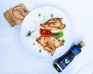 Piept de curcan la gratar