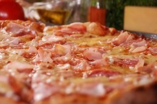 Піца Посольська  (23см/350г)