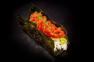 062 Temakizushi spicy tuna