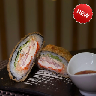 Суши-бургер с копченой курицей