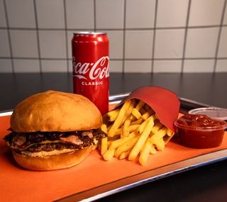 ალბულის და ბეკონის კომბო 