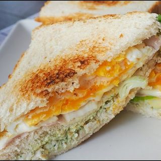 Sándwich De Pollo