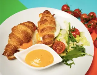Double Croissant + kawa