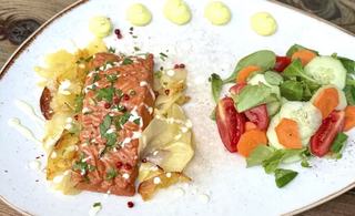 Filetto di salmone vegetale stampato in 3D al pepe rosa