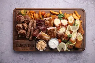 Deda Ivina daska za 4 osobe 2200g