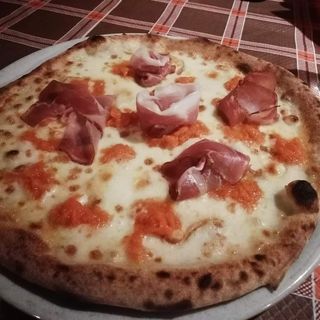 Pizza gustosa