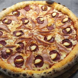 Пица Фамозо (1500г)